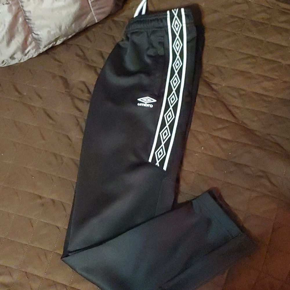 Girls umbro pants